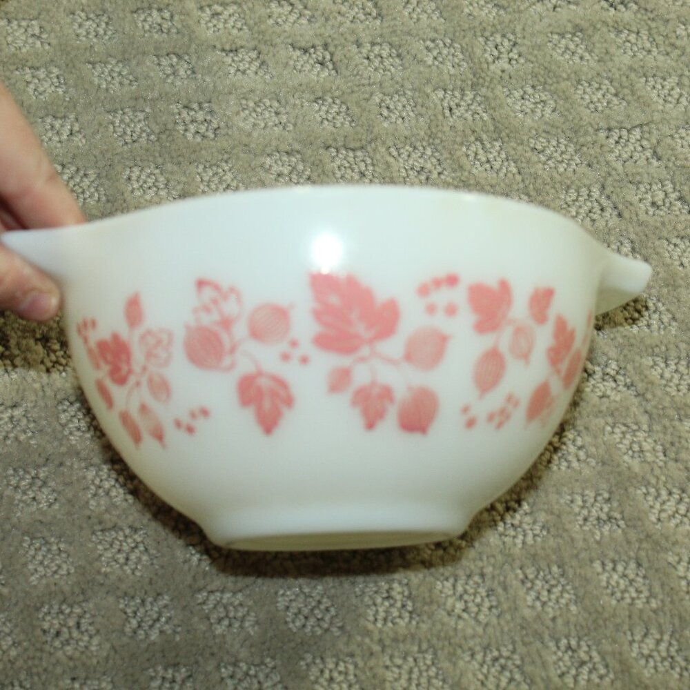 Vtg PYREX Pink Gooseberry 4 Piece Cinderella Mixing Bowl Set  444 443 442 441 - Picture 14 of 15